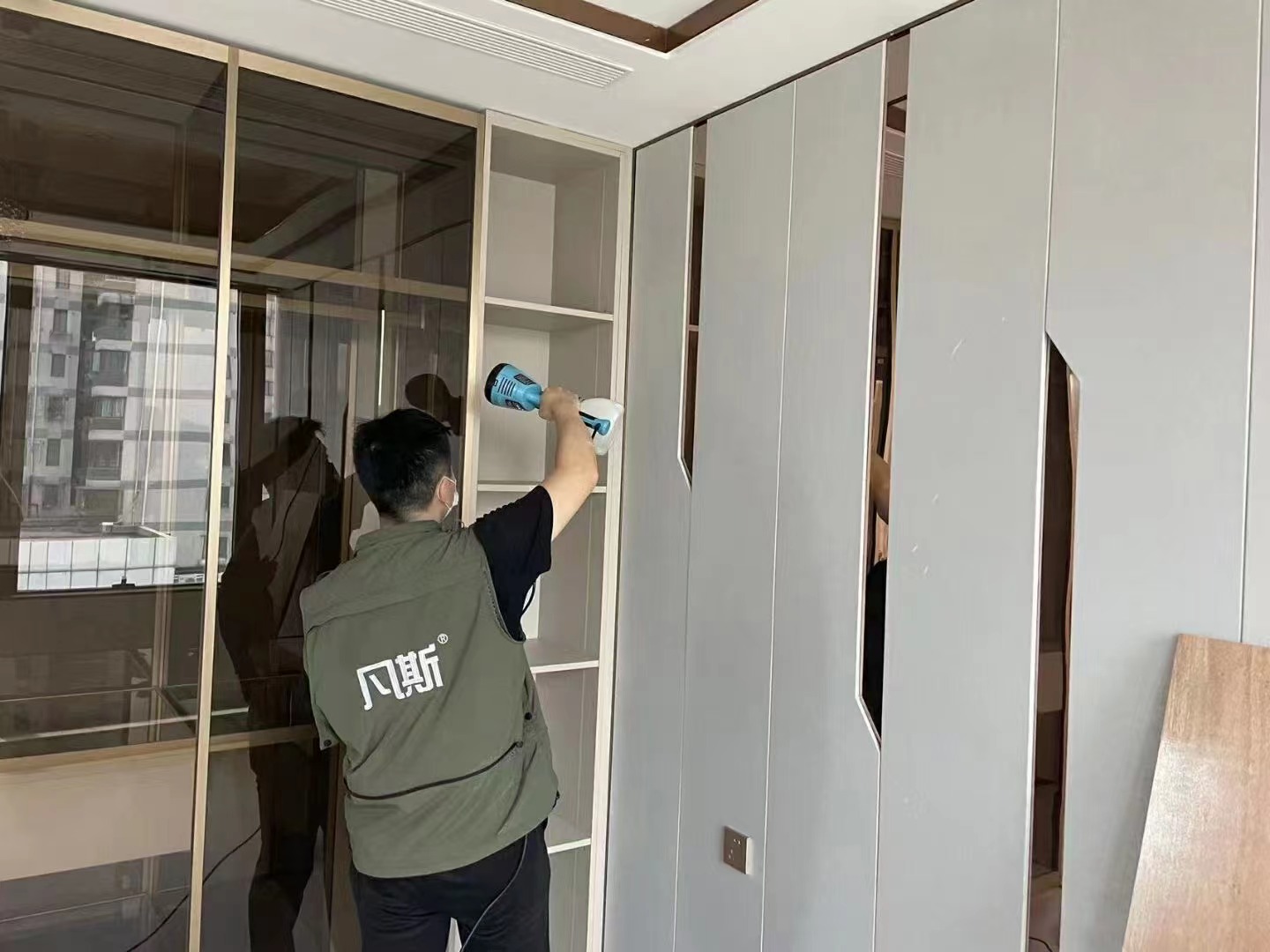 實(shí)木復(fù)合地板有甲醛嘛？值不值得購買