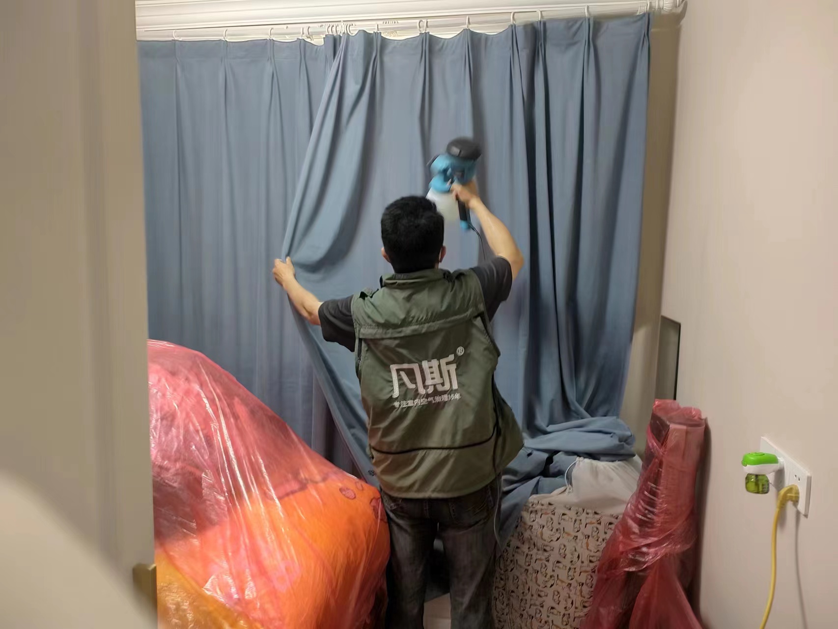 如何選擇全屋定制的板材，才能讓室內甲醛含量最低
